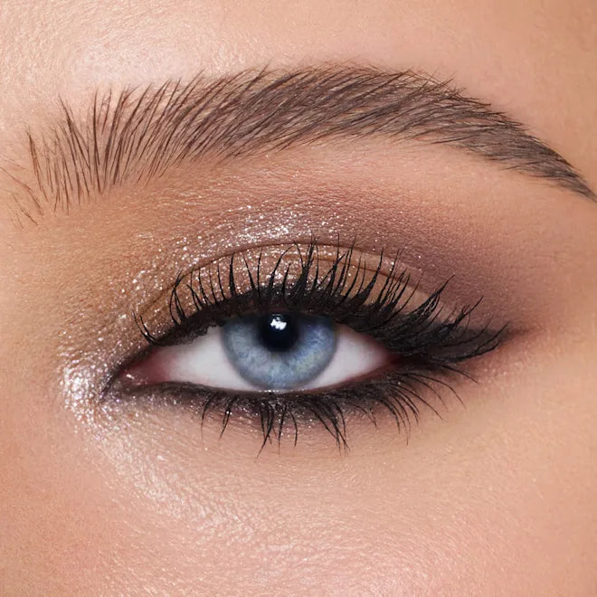 CHARLOTTE TILBURY HOLLYWOOD FLAWLESS LIGHT TRICKS EYE PALETTE
Eyeshadow Palette