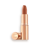 CHARLOTTE TILBURY THE SUPER NUDES
MATTE REVOLUTION - CATWALKING