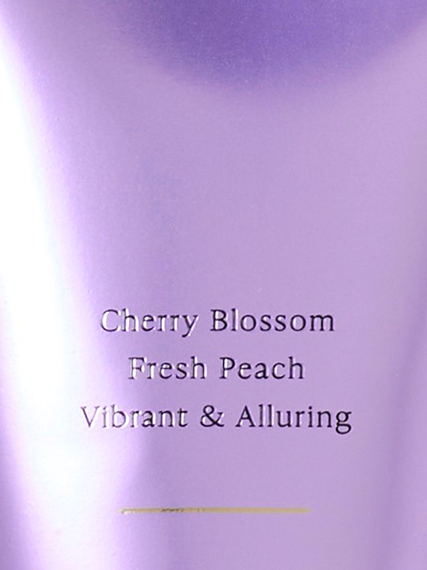 VICTORIA SECRET Body Fragrance
Love Spell Fragrance Lotion 236ML