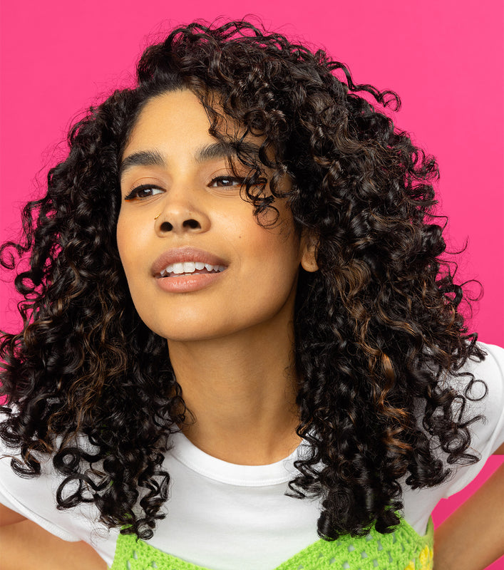 NOT YOUR MOTHER'S CURL Talk
Activating Mousse
Soft-touchable Hold