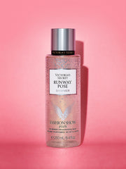 VICTORIA SECRET Body Fragrance
Radiant Wings Shimmer Fragrance Mist - Runway Pose Shimmer-250ml