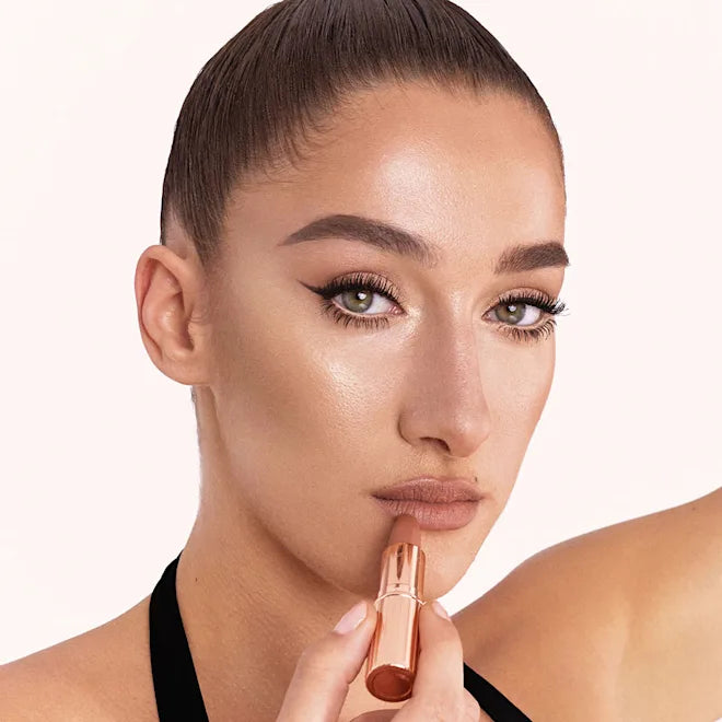 CHARLOTTE TILBURY THE SUPER NUDES
MATTE REVOLUTION - CATWALKING