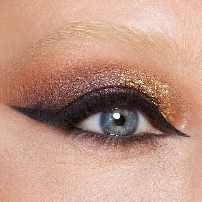 HUDA BEAUTY 
Empowered Eyeshadow Palette