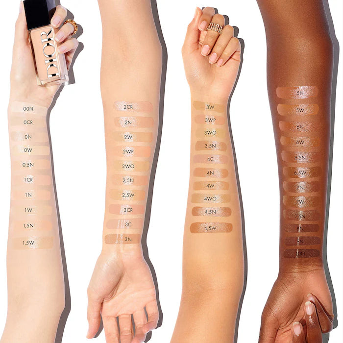 DIOR 
Forever Skin Glow Liquid Foundation 24HR WearColor: 1.5N Neutral - light skin with neutral tones 30ml