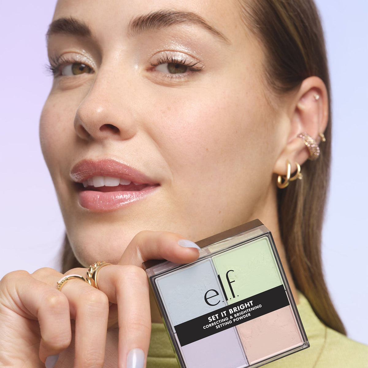 Set It Bright Powder Quad
 color: Light