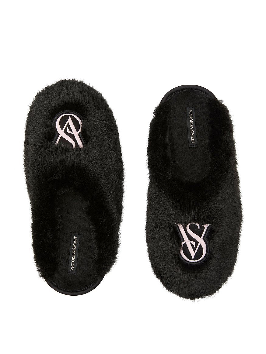 Victoria's Secret
Luxe Plush Closed-Toe Slippers
