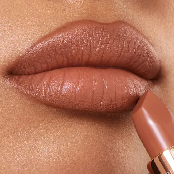 CHARLOTTE TILBURY THE SUPER NUDES
MATTE REVOLUTION - CATWALKING