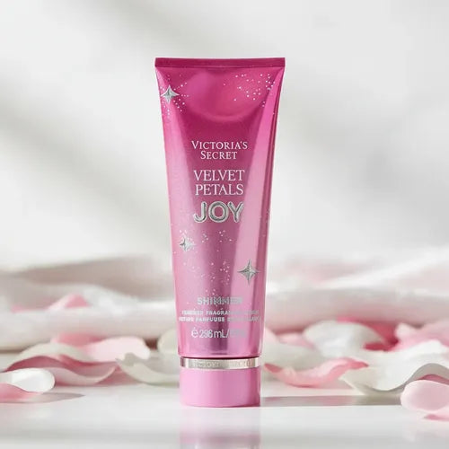 VICTORIA SECRET Body Fragrance
Velvet Petal Joy Shimmer Fragrance Lotion-236ml