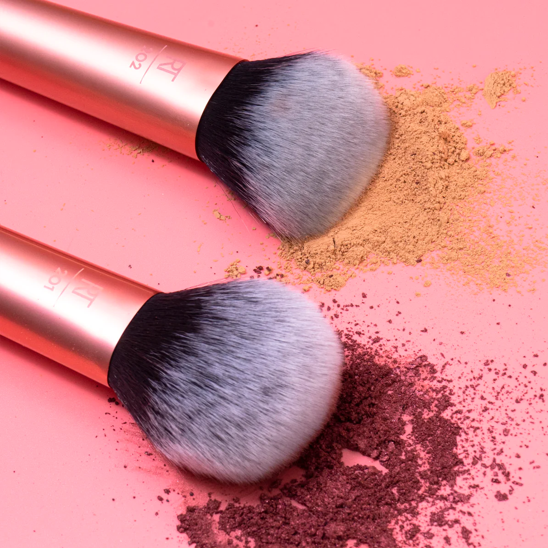 REAL TECHNIQUE POWDER BRUSH FOR  POWDER + BRONZER