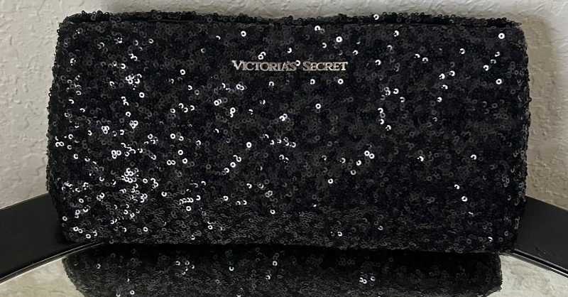 Victoria Secret MAKEUP BAG -black/silver IT CHANGE COLOR - Image 3