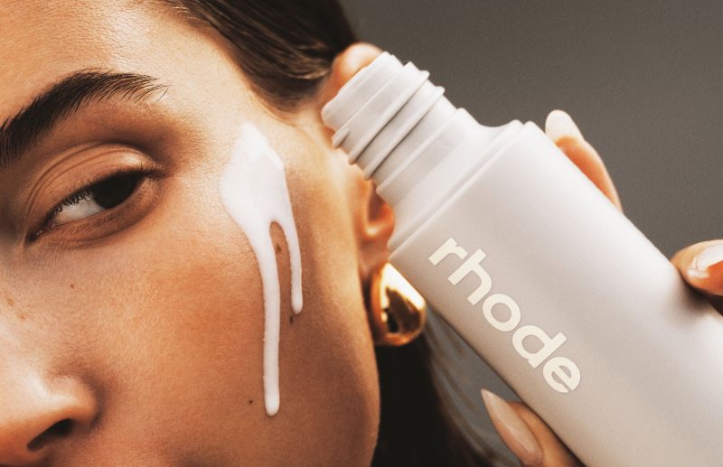 RHODE GLAZING MILK CERAMIDE FACIAL ESSENCE-50ML - Image 2