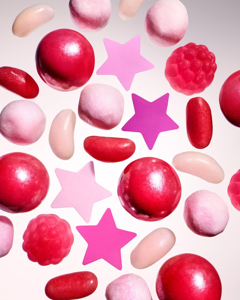hydro-stars® + big pink absorbs. shrinks. protects.  a cute pink  compact filled with 32 pink hydro-stars - Image 4